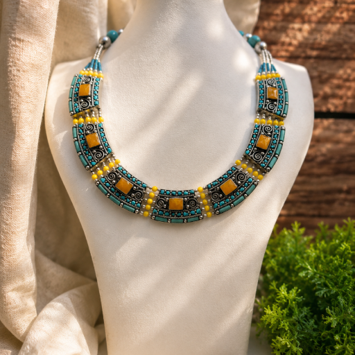 Vintage Silver Necklace, Natural Turquoise Stone c